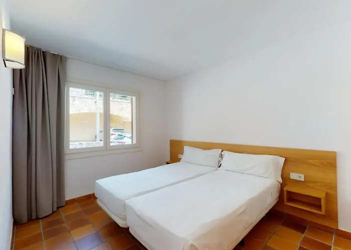 Mar Menuda By Reymar